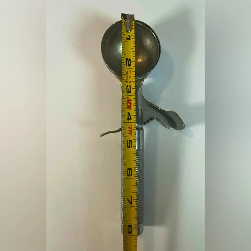 Vintage Ice cream scoop, Myers Deluxe Disher, ca. 1933 Made In USA